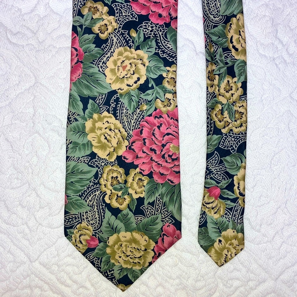 Bruno Ferrari vintage silk floral tie, made in Italy, pink, green, beige
